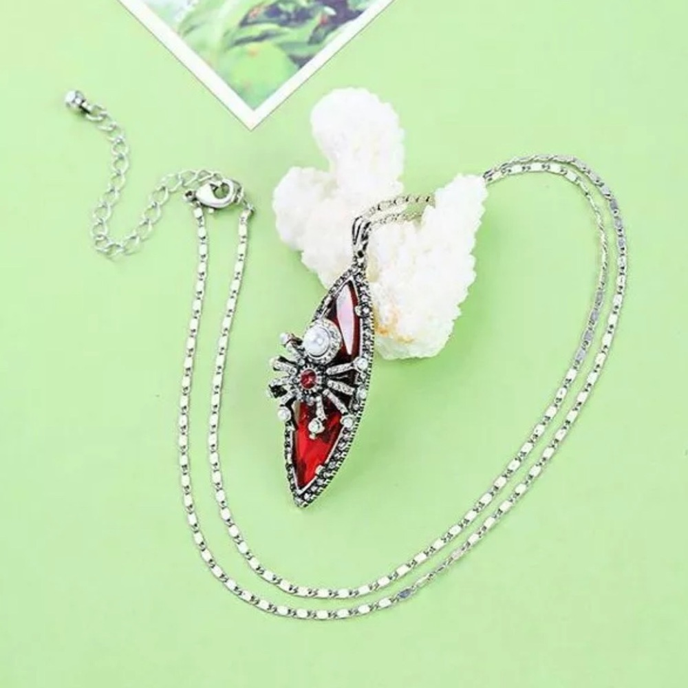 Red Spider Pearl Necklace